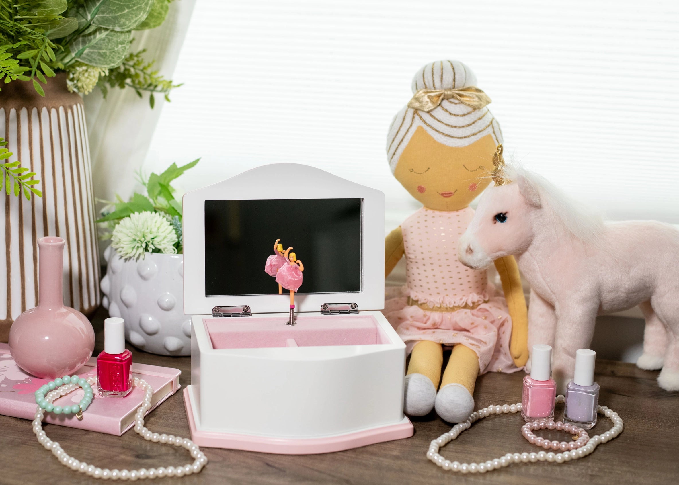 Enchanting Ballerina Musical Jewelry Box – Swan Lake