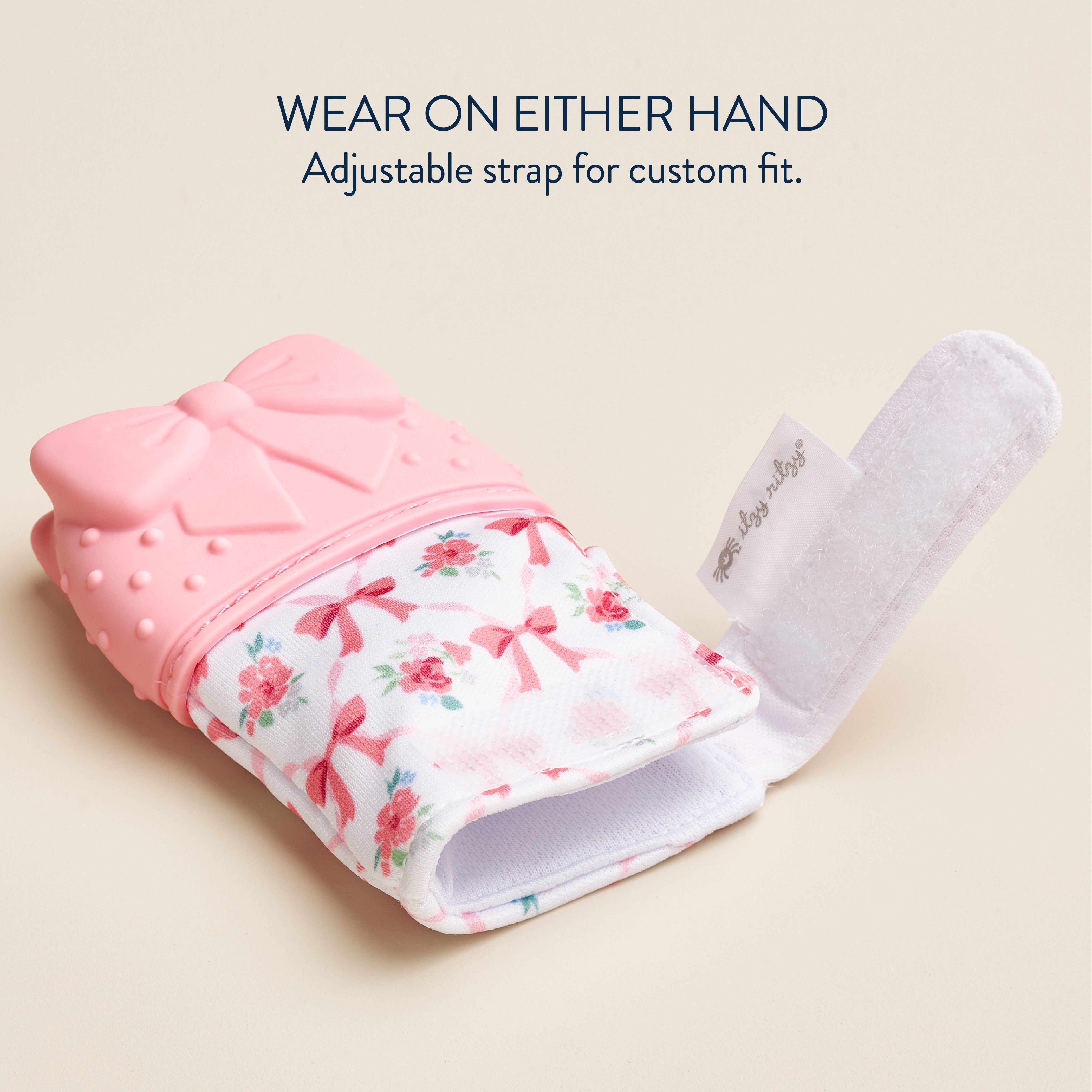 Itzy Ritzy Itzy Mitt Teething Mittens
