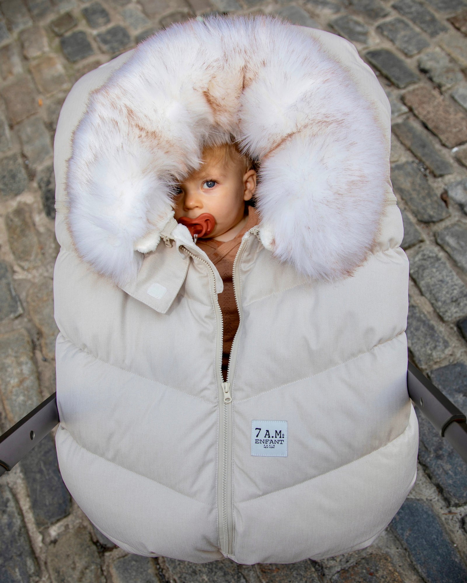 7 A.M. Enfant Car Seat Cocoon - Tundra Heather Beige White Faux Fur - Twinkle Twinkle Little One