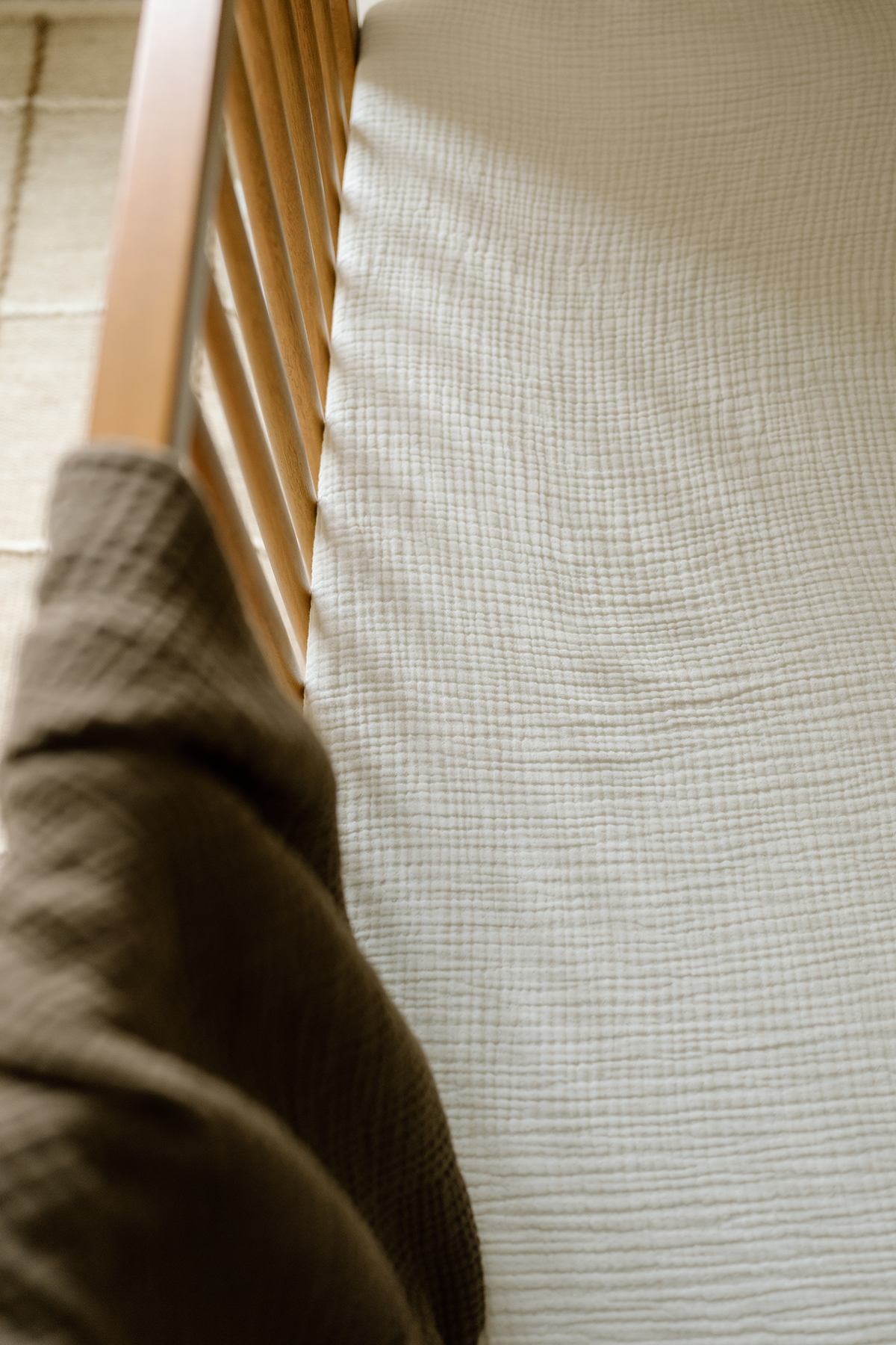 'Eggshell' Cream Premium Muslin Crib Sheet - Twinkle Twinkle Little One