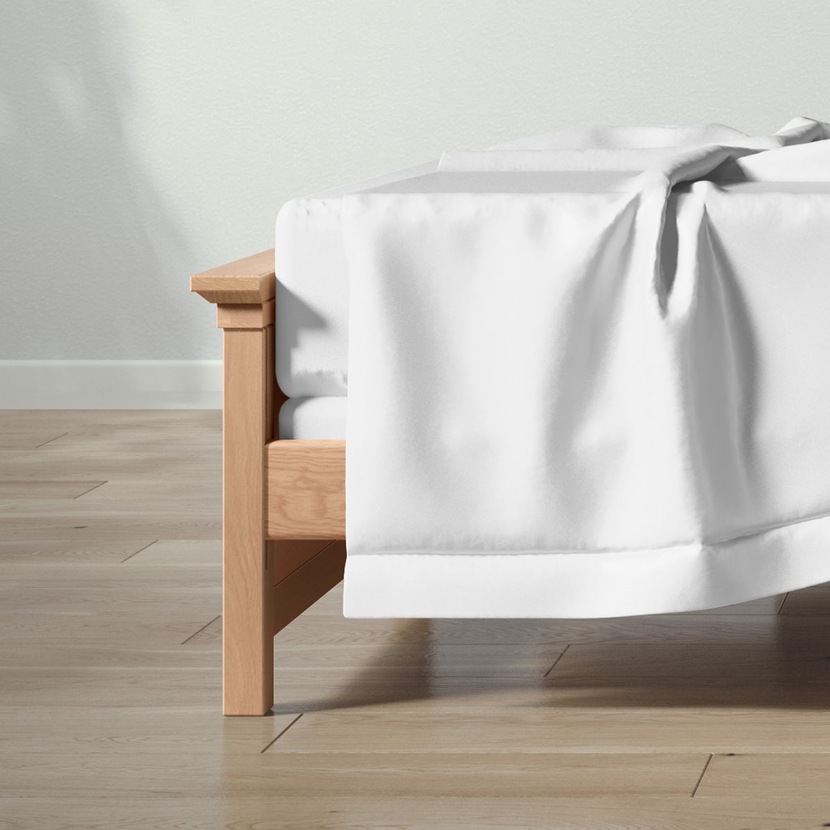Romina Karisma Low-profile Footboard