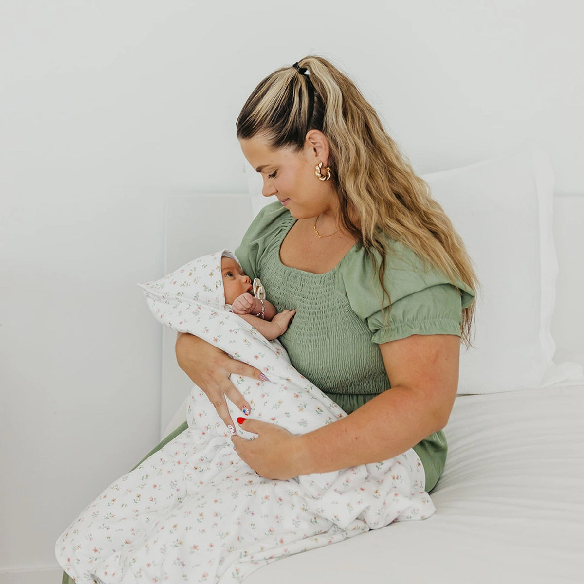 Eloise Premium Knit Hooded Towel