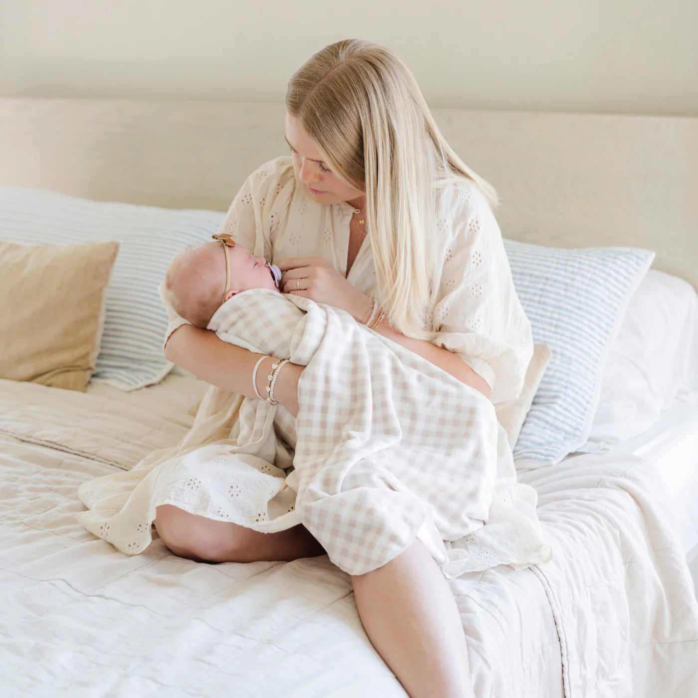 Minky Stretch Luxe Swaddle Blanket - Twinkle Twinkle Little One
