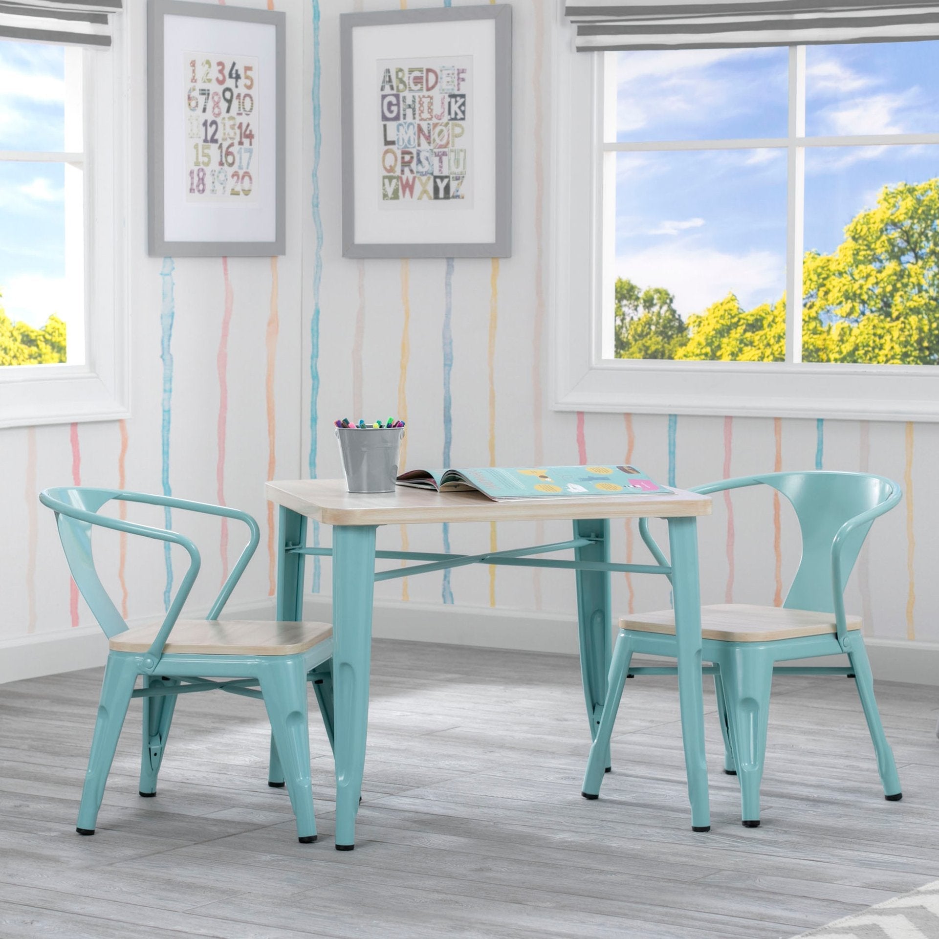 Delta Children Bistro Table & Chair Set - Twinkle Twinkle Little One