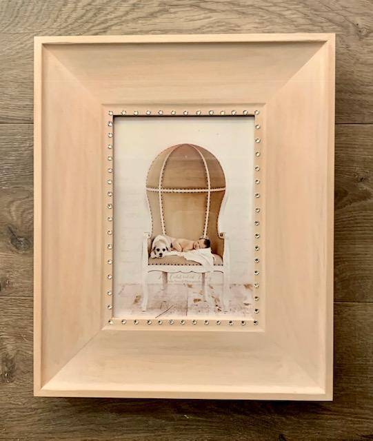 Hampton Distressed Frame