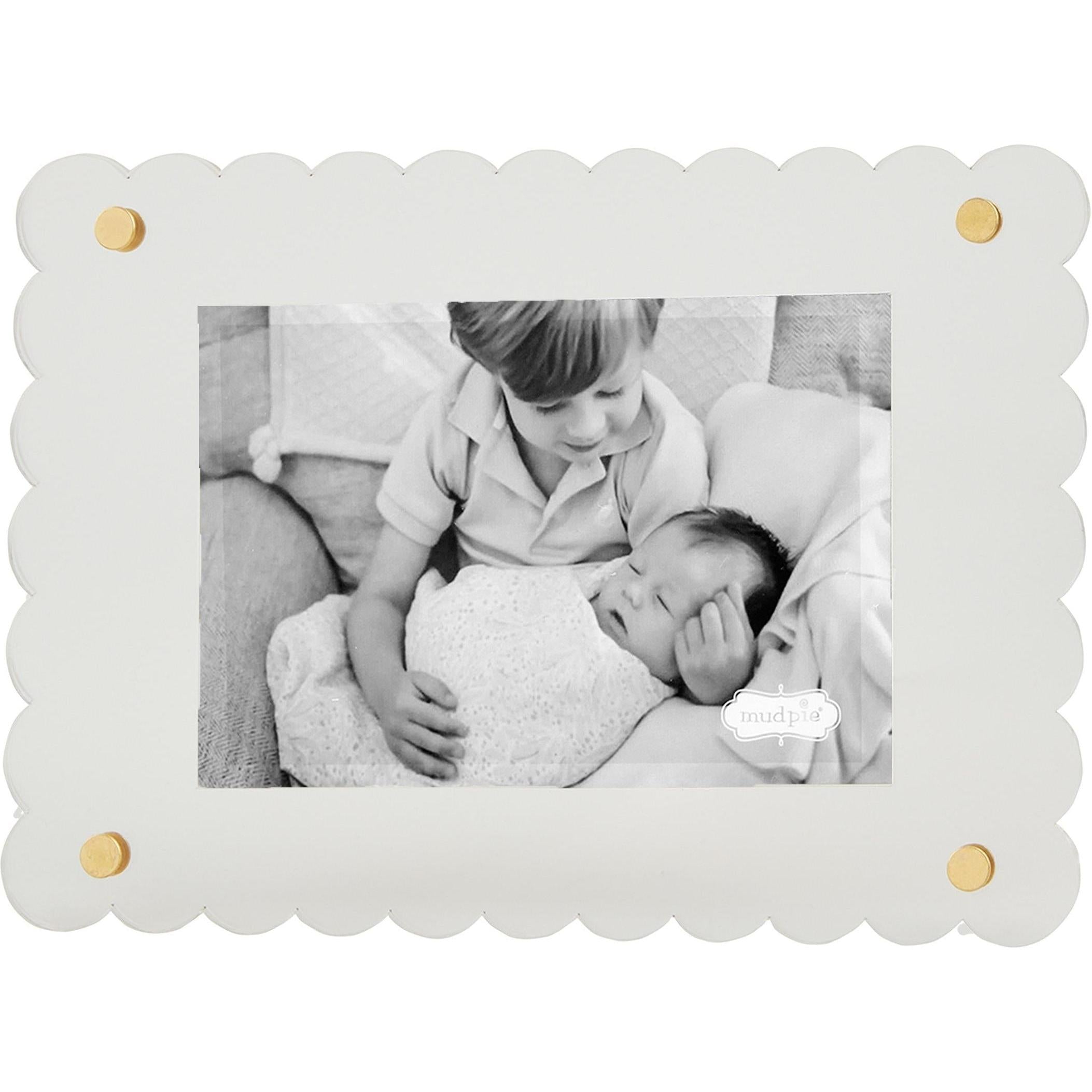 Clear Scallop Acrylic Frame