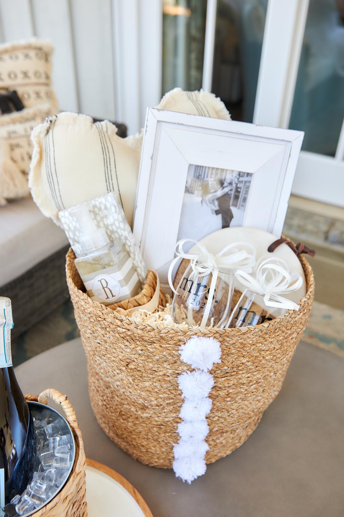 Pom Basket Set