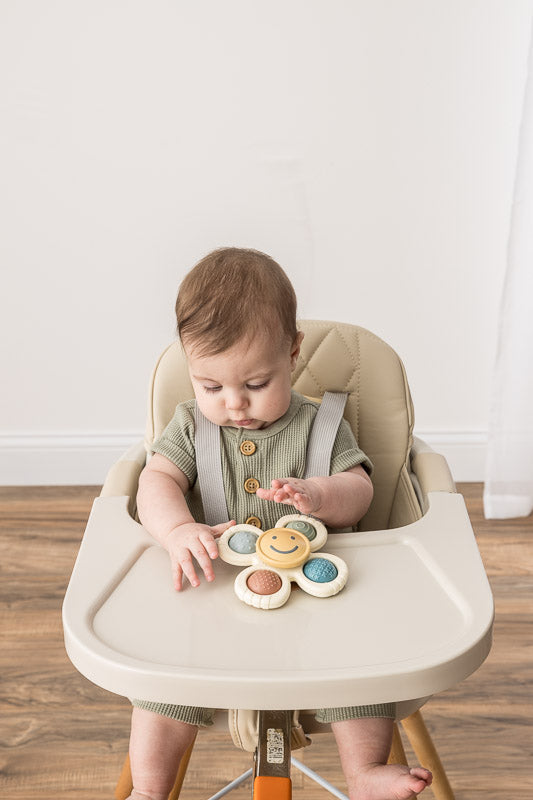 Itzy Ritzy Itzy Pop & Whirl Bath + Travel Toy | Strawberry