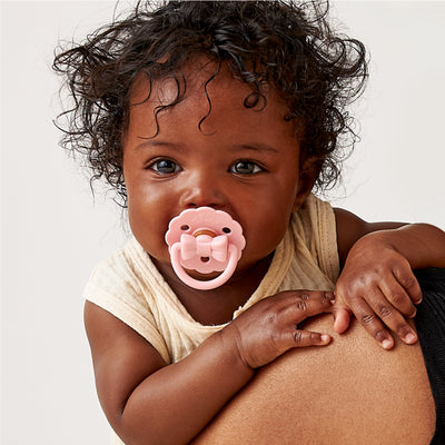 Itzy Ritzy Itzy Soother Natural Rubber Pacifier | Pink Bow