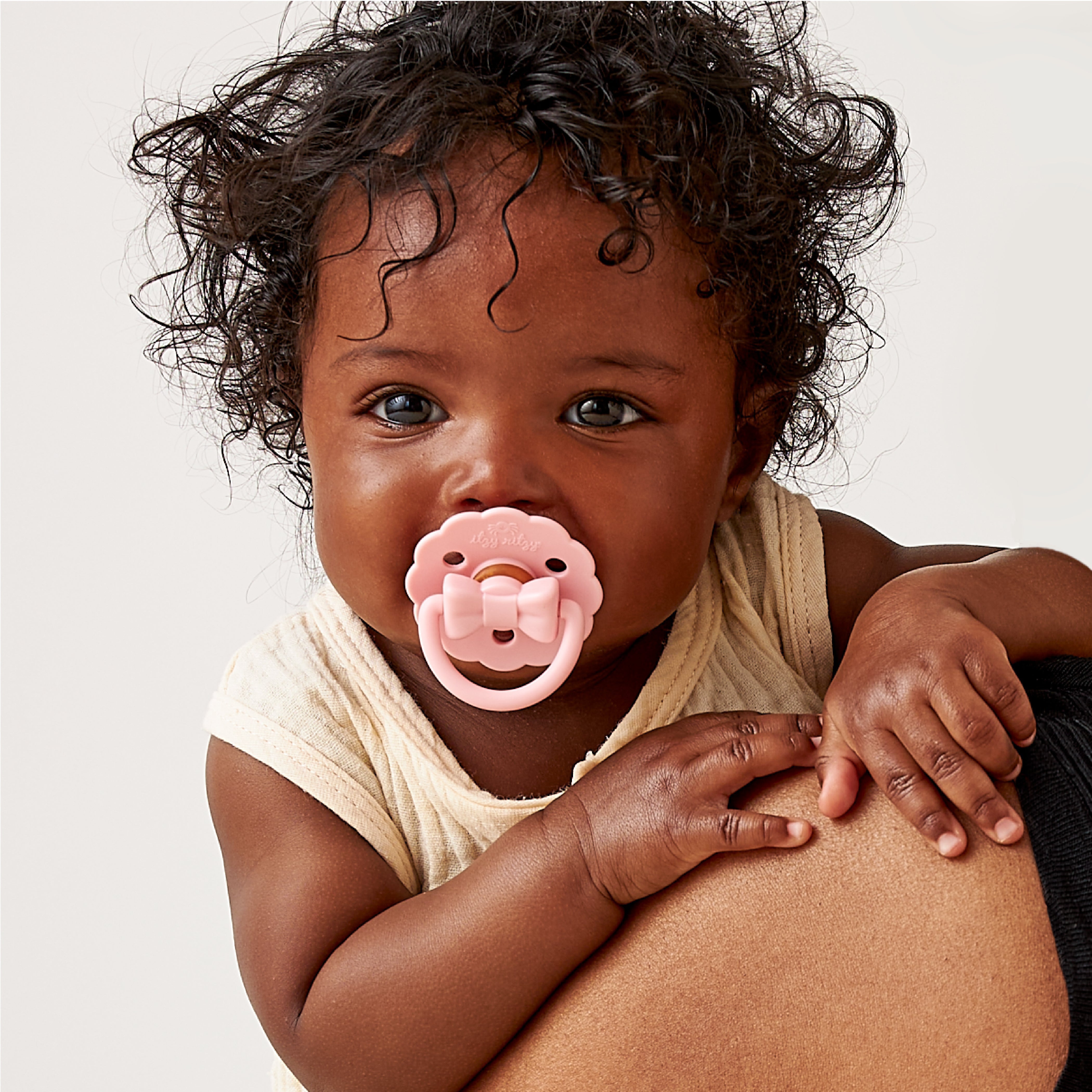 Itzy Ritzy Itzy Soother Natural Rubber Pacifier | Pink Bow