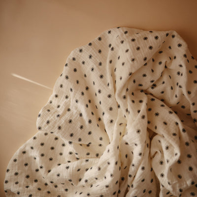 Black Daisy Extra Soft Muslin Crib Sheet - Twinkle Twinkle Little One