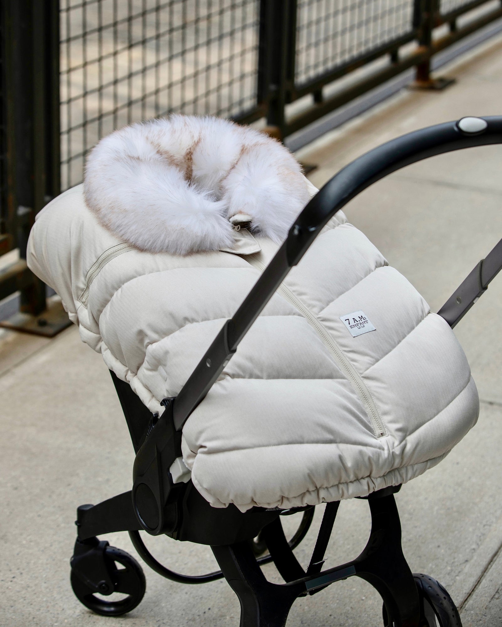 7 A.M. Enfant Car Seat Cocoon - Tundra Heather Beige White Faux Fur