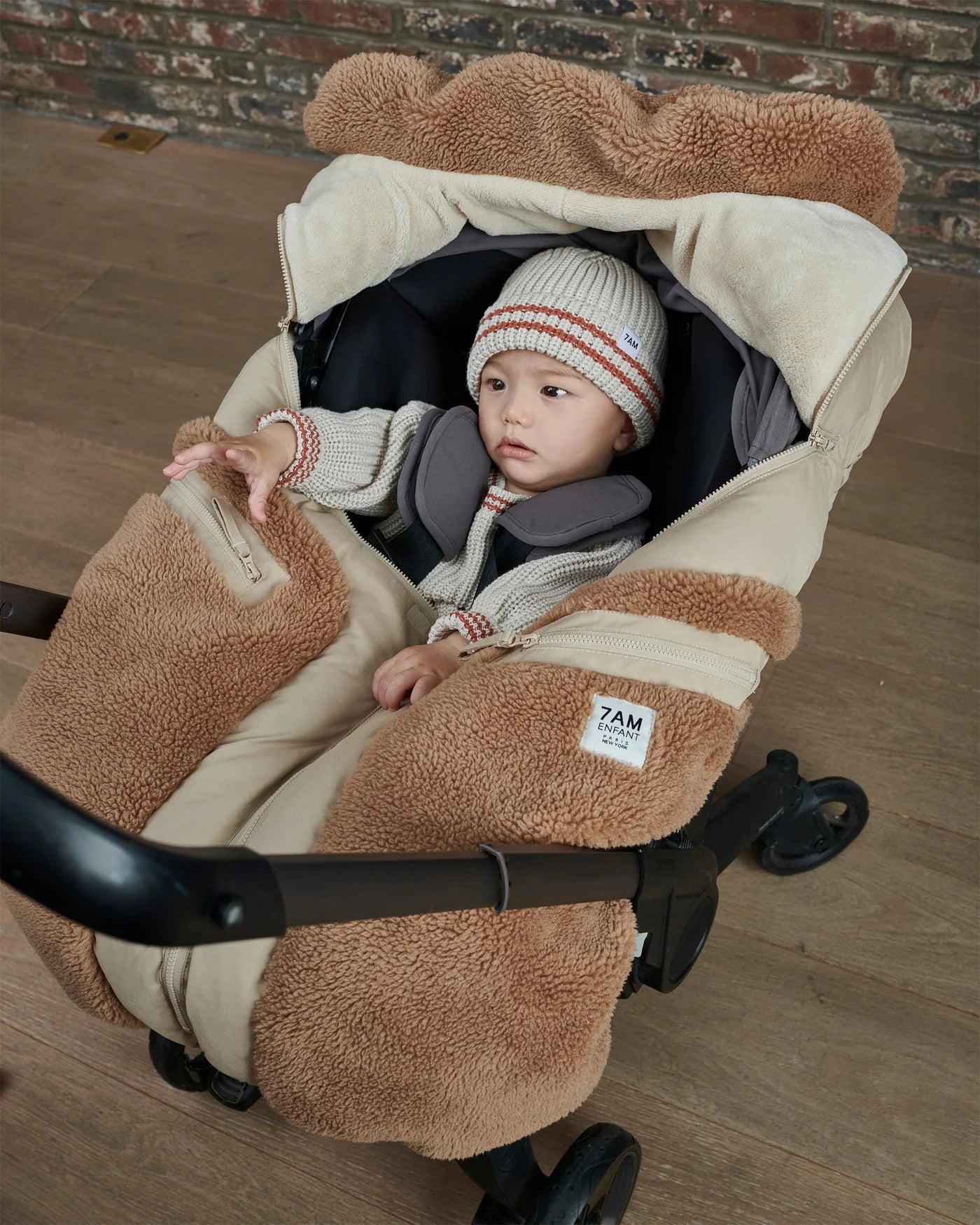 7 A.M. Enfant Car Seat Cocoon - Cappuccino Applique - Twinkle Twinkle Little One