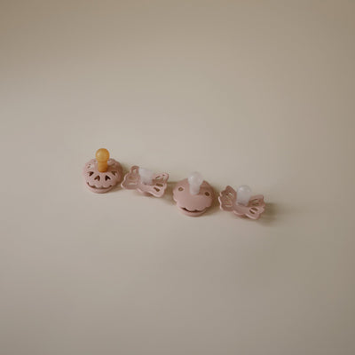 FRIGG Baby's First Pacifier Floral Heart (Blush) 4-Pack - Twinkle Twinkle Little One