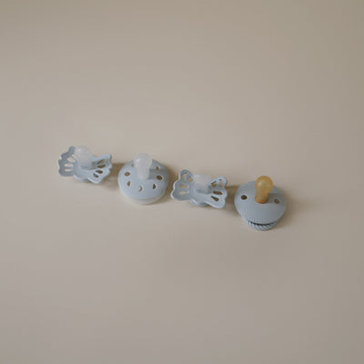 FRIGG Baby's First Pacifier Moonlight Sailing (Powder Blue) 4-Pack - Twinkle Twinkle Little One