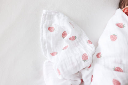 Lulujo Cotton Swaddles - Strawberries & Pink - Twinkle Twinkle Little One