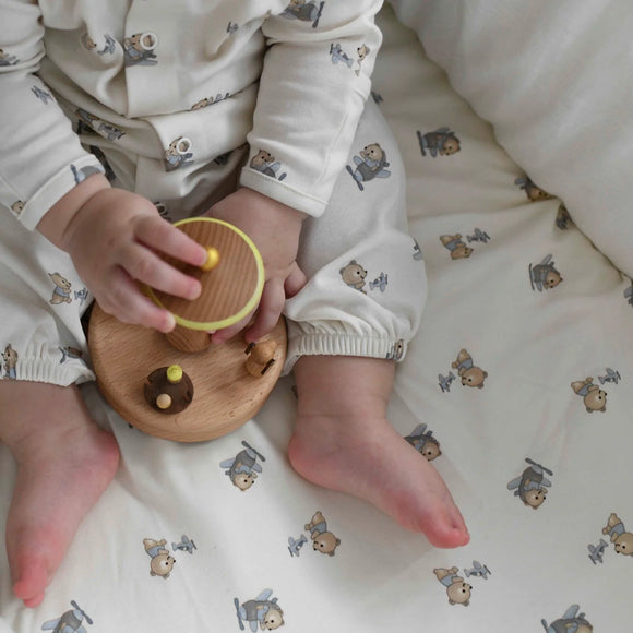 BASSINET SHEET / CHANGING PAD COVER - AIRPLANE BEAR - Twinkle Twinkle Little One