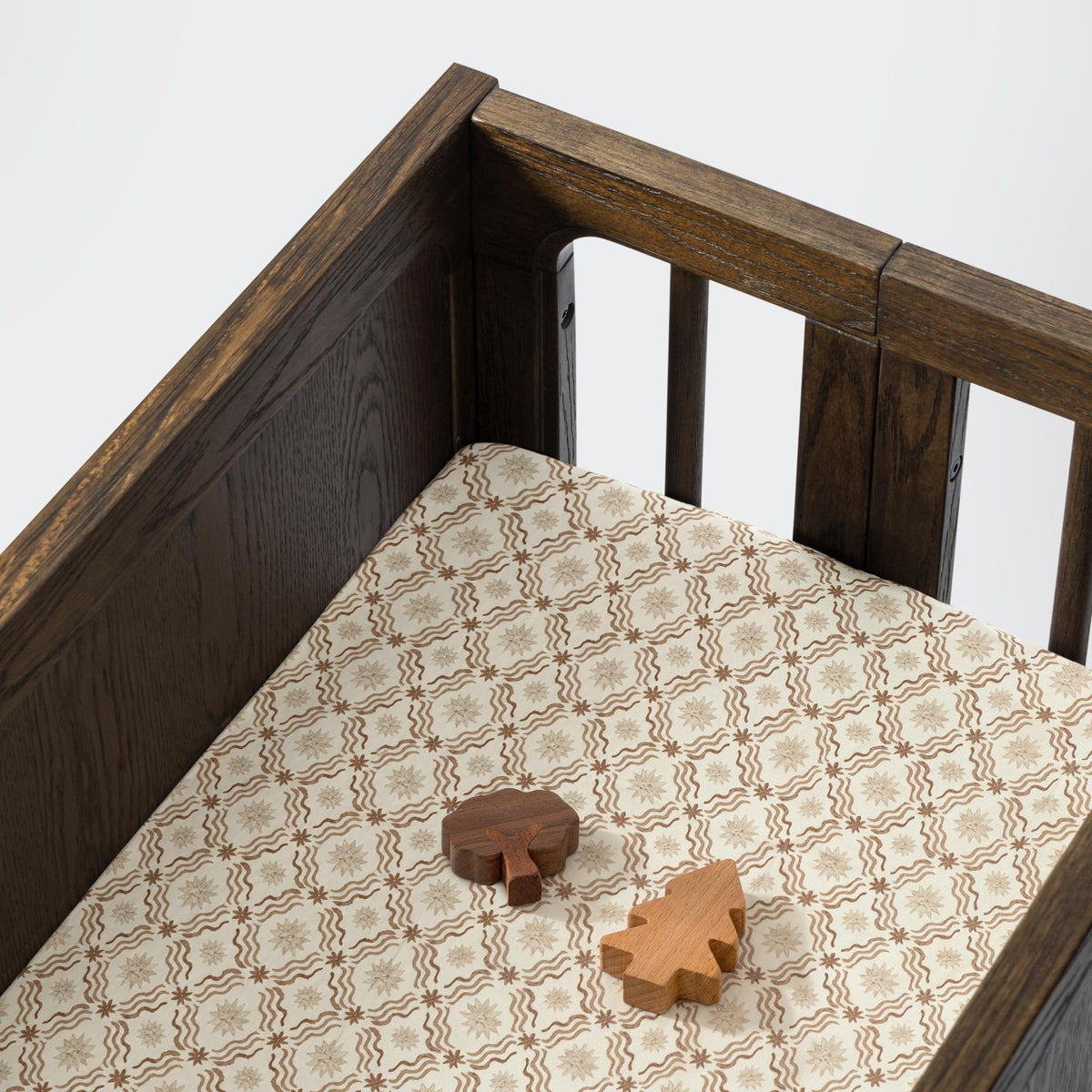Nate Berkus x Babyletto All-Stages Bassinet Sheet