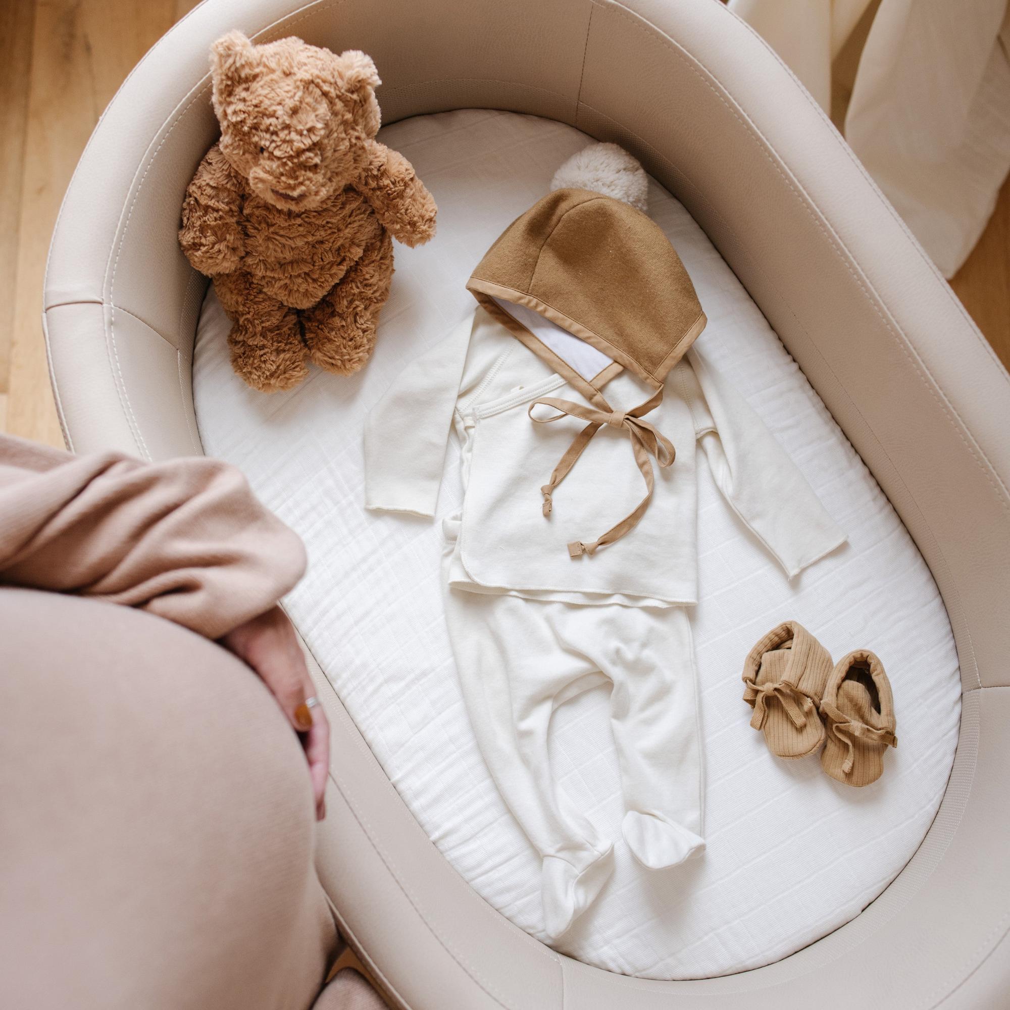 M26834GMLB,Babyletto,babyletto x GATHRE Capsule Bassinet in Millet