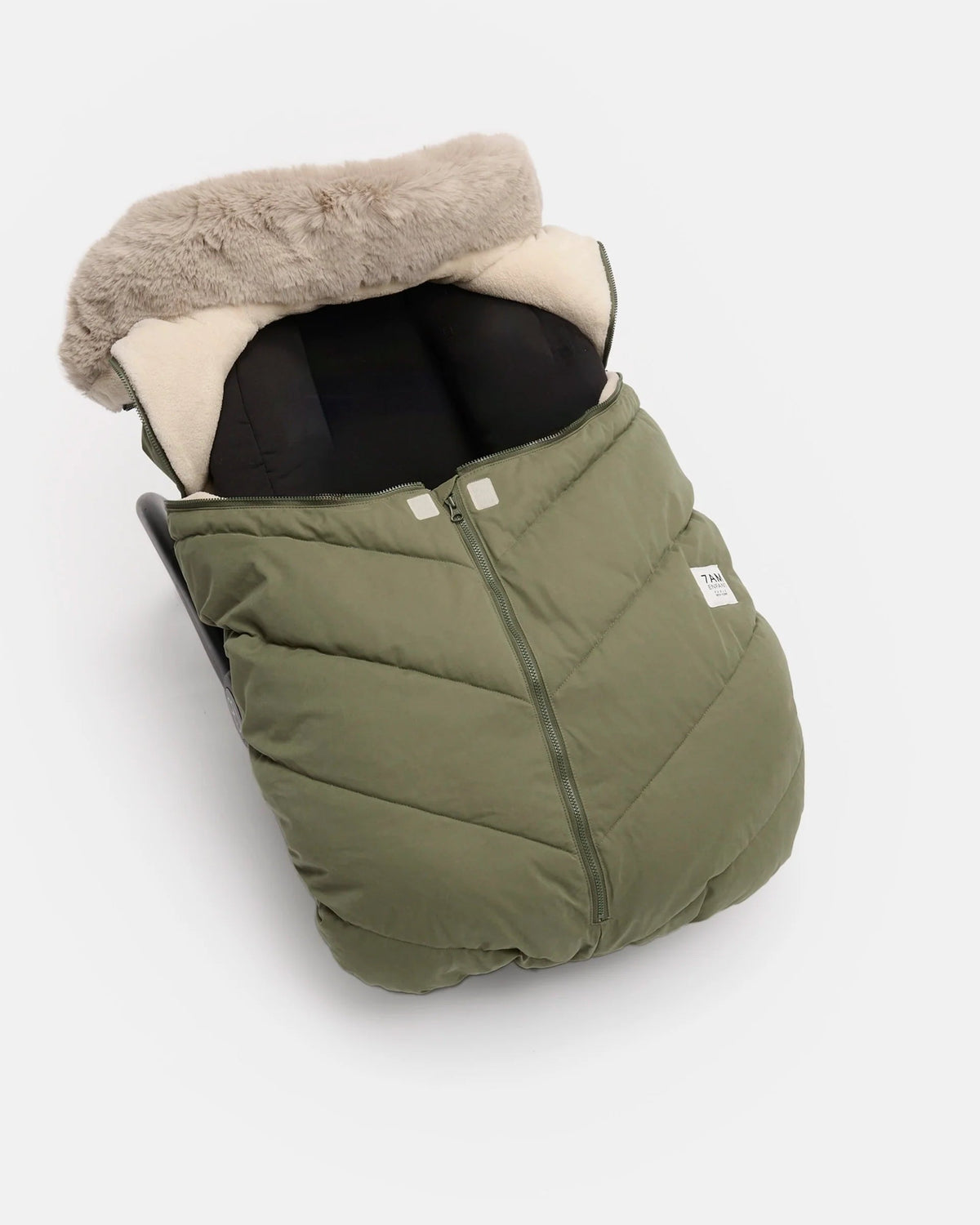 7AM Enfant Car Seat Cocoon Helsinki Woodland Faux Fur view 4