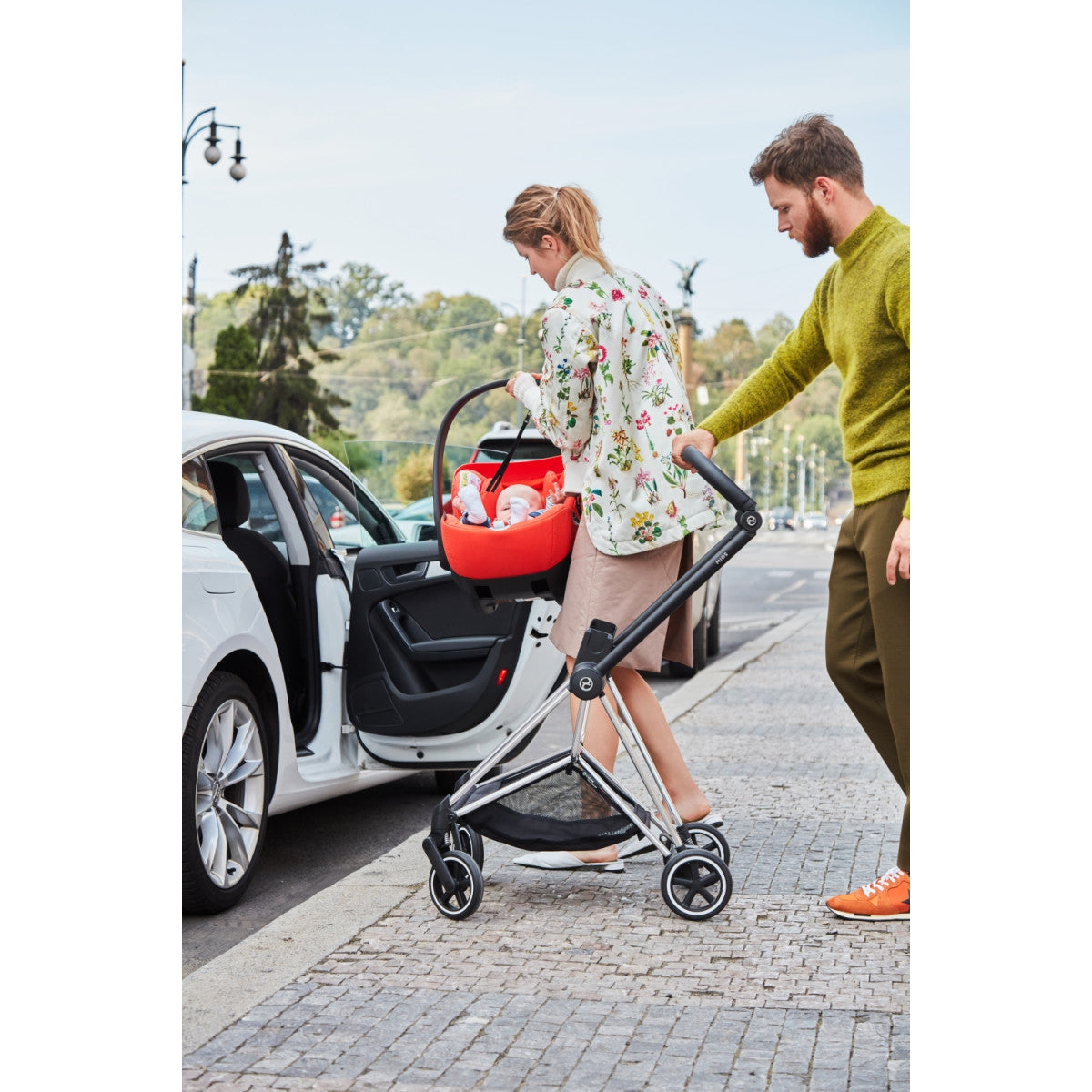 Pram car outlet seat in one