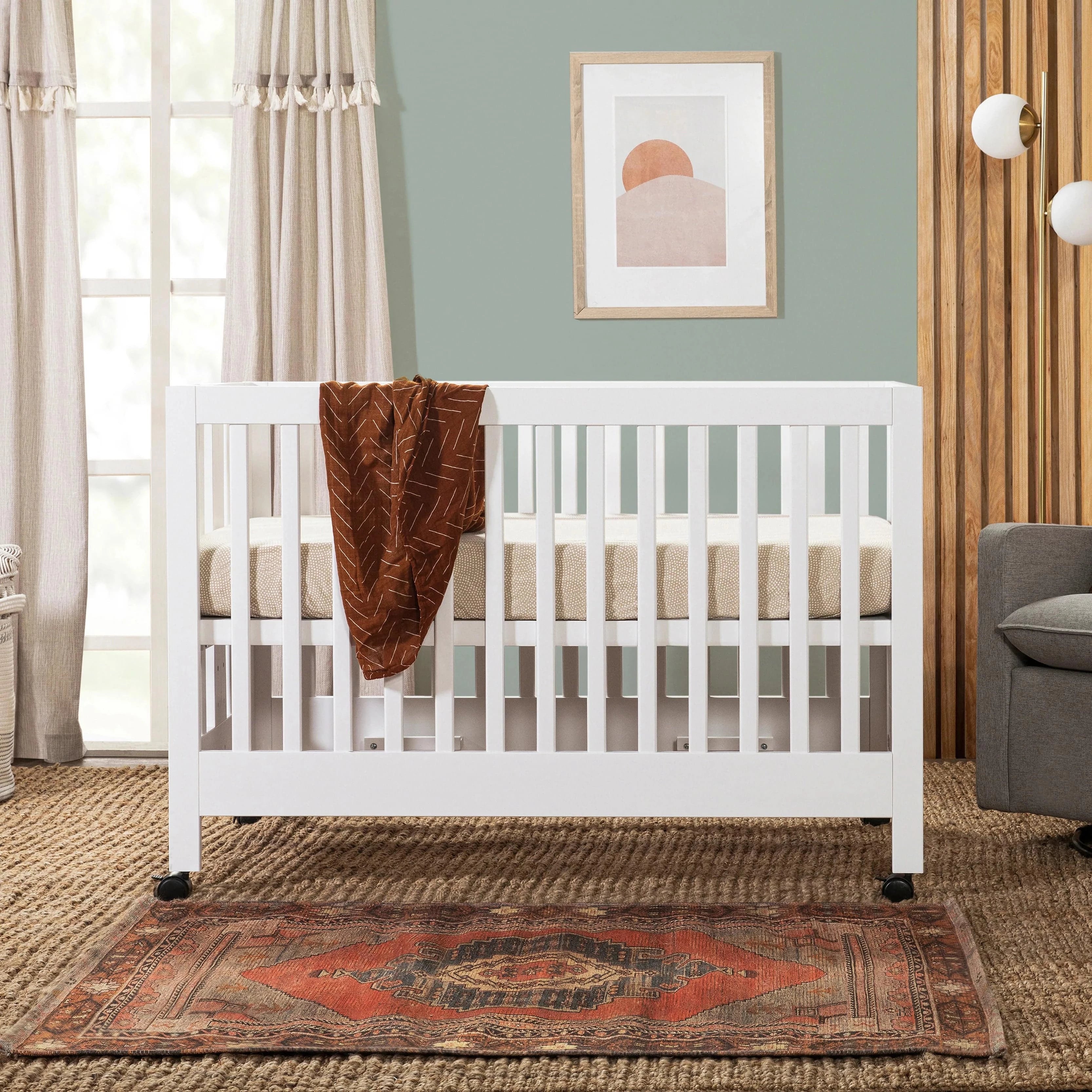 Maki folding crib clearance